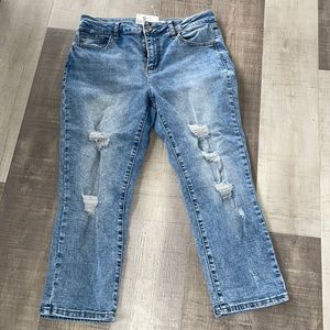 Cropped Distressed Jeans